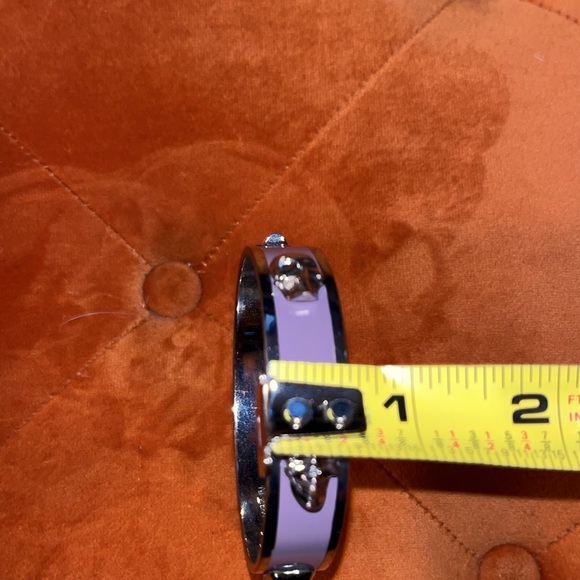 Alexander McQueen lavender enamel skull bangle - Picture 5 of 5